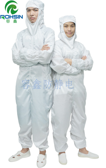 給車貼膜為什么需要穿防塵服？